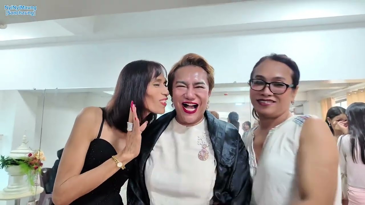 Miss Angel star (gay miss)များ opening dance အကတိုက် catwalk လျောက် တာကြည့်ကြမယ် ..