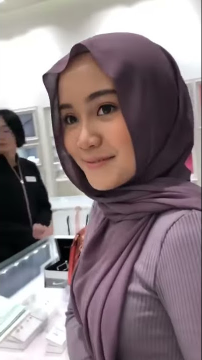 tante cantik