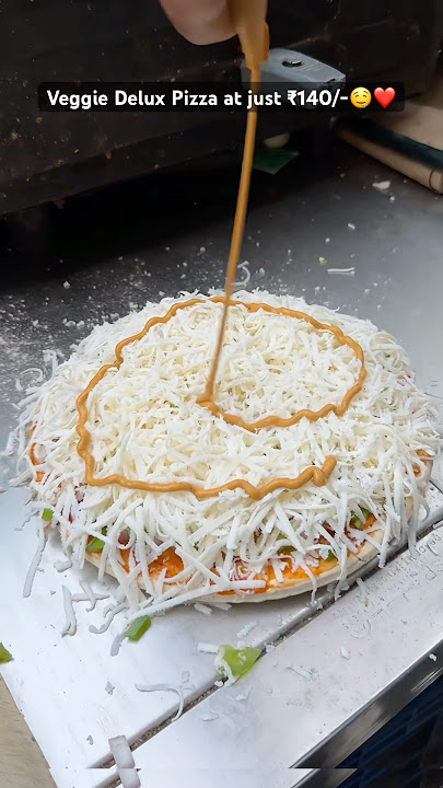 Extra Veggie Pizza ₹140/-🤤🥵 | Top Burger, GTB Nagar #shorts #pizza #indianstreetfood