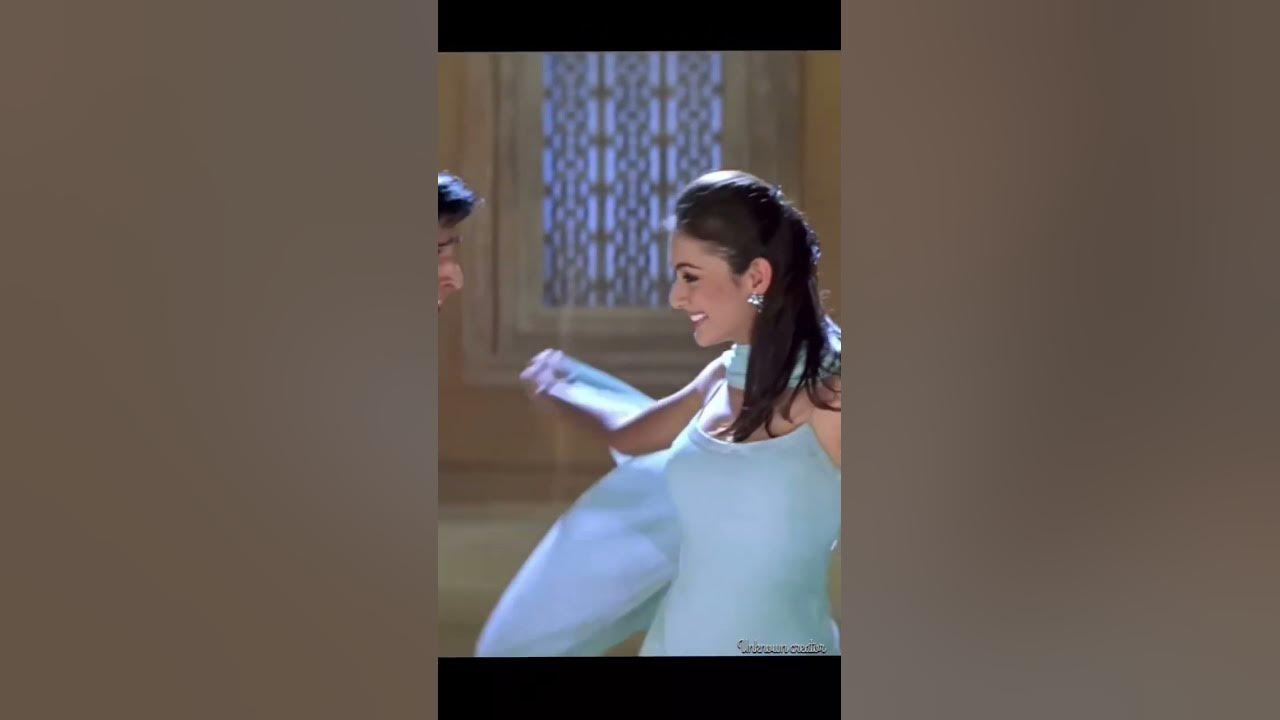 Dur Kahin Aasmanon per Hote  hai Faisle. what's status song #mohabbatein #srk #aishwarya