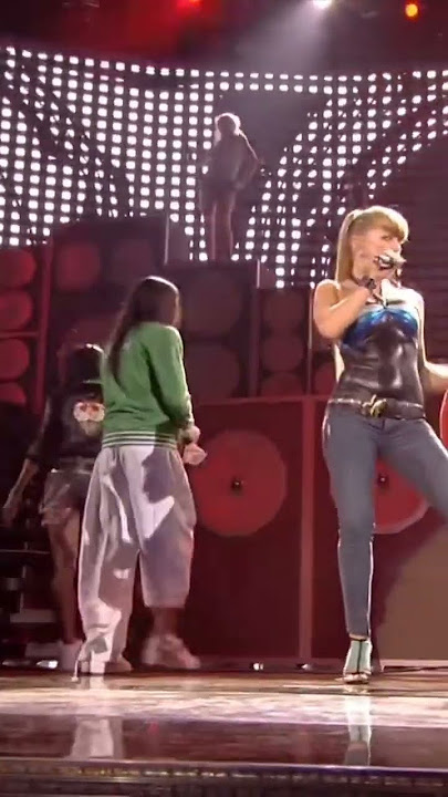 Black eyed peas -my  humps live