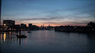 Vauxhall Bridge 01 11 2016 Time elapsed