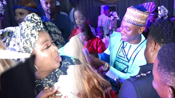 MOMENT LATEEF ADEDIMEJI SHOWER MONEY ON MADAM SAJE AT OLOTU BIRTHDAY