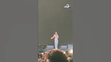 أنا ديمقراطي ويجز يداعب جمهوره بحفل مهرجان العلمين الجديدة 