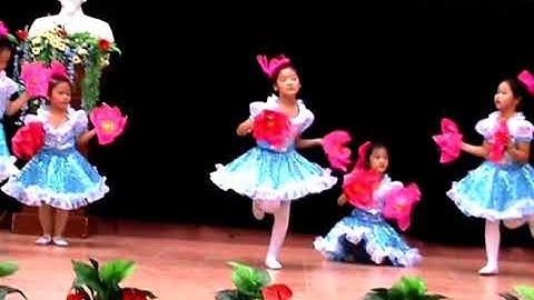 MÚA BÀI :  BÔNG HỒNG TẶNG CÔ LỚP 1C TRƯỜNG TIỂU HỌC NGUYỄN KHẢ TRẠC