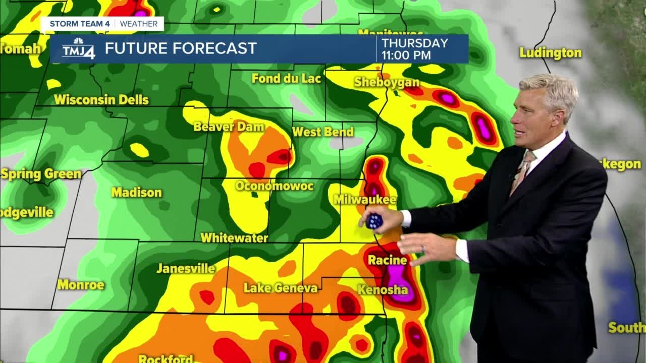 Strong storms possible overnight - YouTube