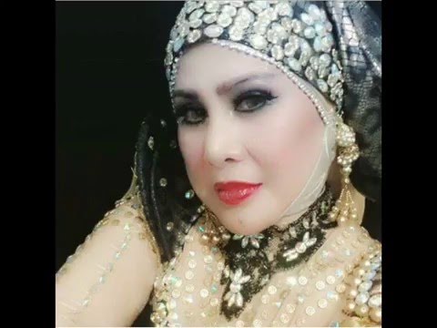 Ratu Dangdut Elvy Sukaesih - Hati Yang Patah