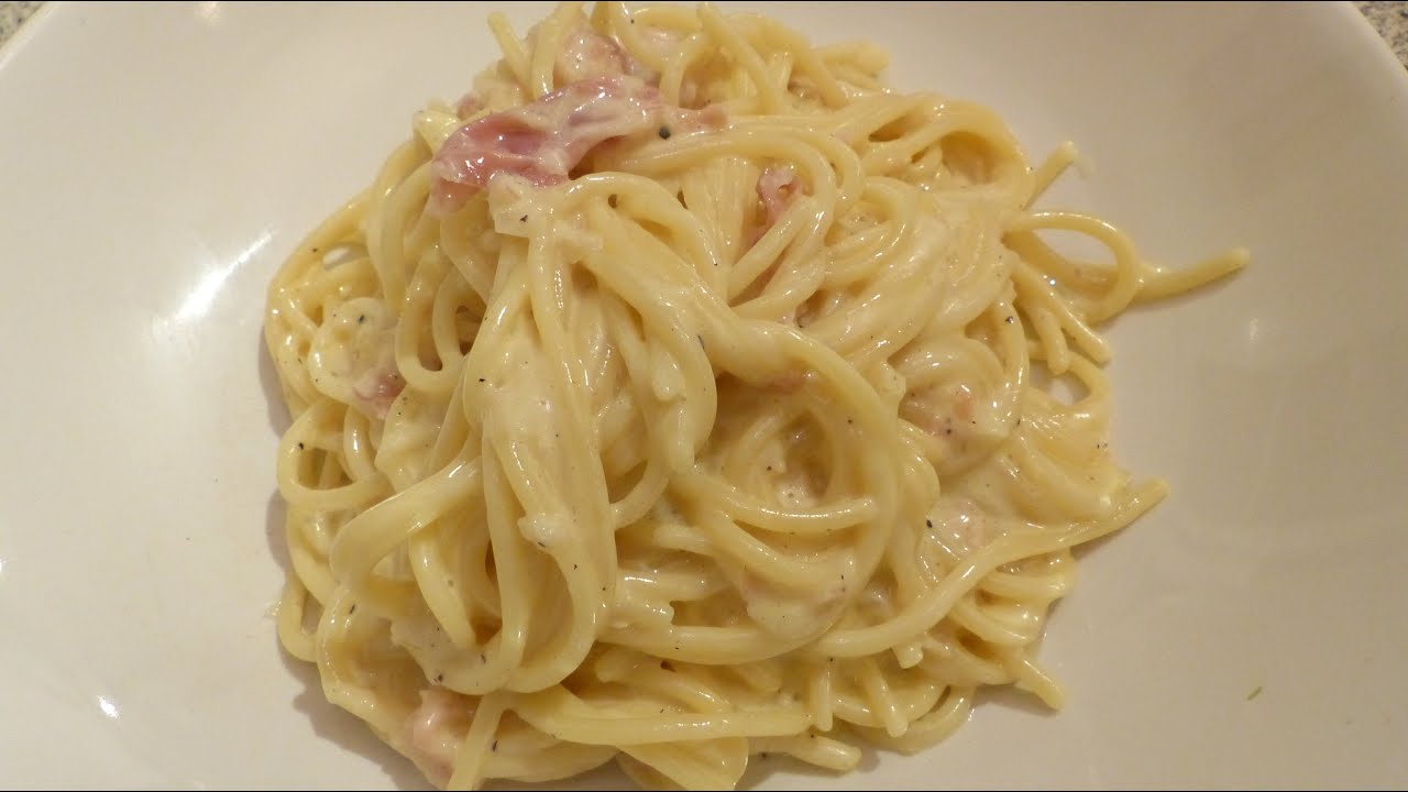 Carbonaraart Spaghetti Mit Salami — Rezepte Suchen