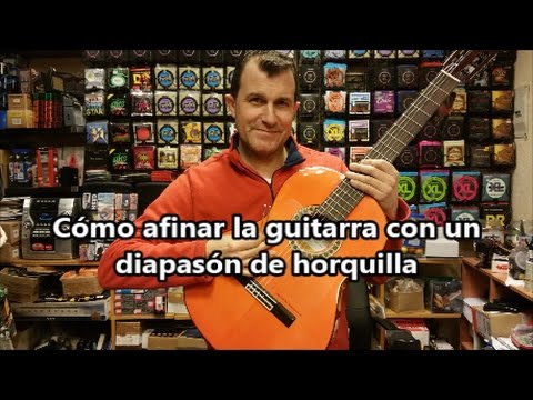 Video: Cómo Afinar Una Guitarra Con Un Diapasón