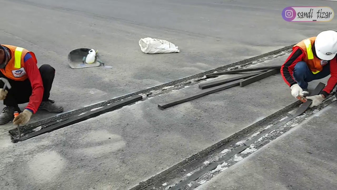 BAGAIMANA CARA PELAKSANAAN PEKERJAAN ASPHALTIC PLUG EXPANSION JOINT