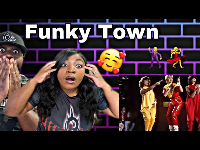 ARE THEY DOING A ROBOTIC DANCE? LIPPS, INC. - FUNKYTOWN 1980 (REACTION) ARE THEY DOING A ROBOTIC DANCE? LIPPS, INC. - FUNKYTOWN 1980 (REACTION)