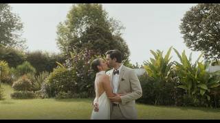 SIMON STEPHANY I DESTINATION WEDDING TRAILER
