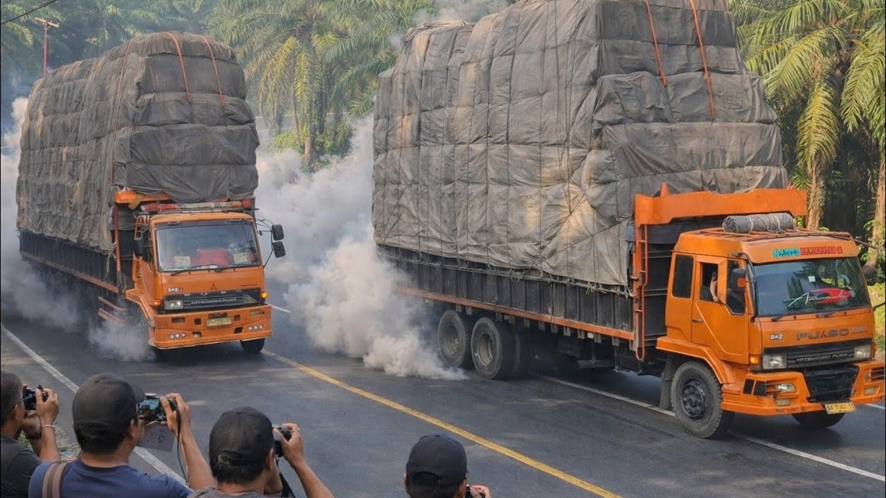 Menegangkan..Mustahil Bisa Menanjak Muatan setinggi ini || Bukit kodok 