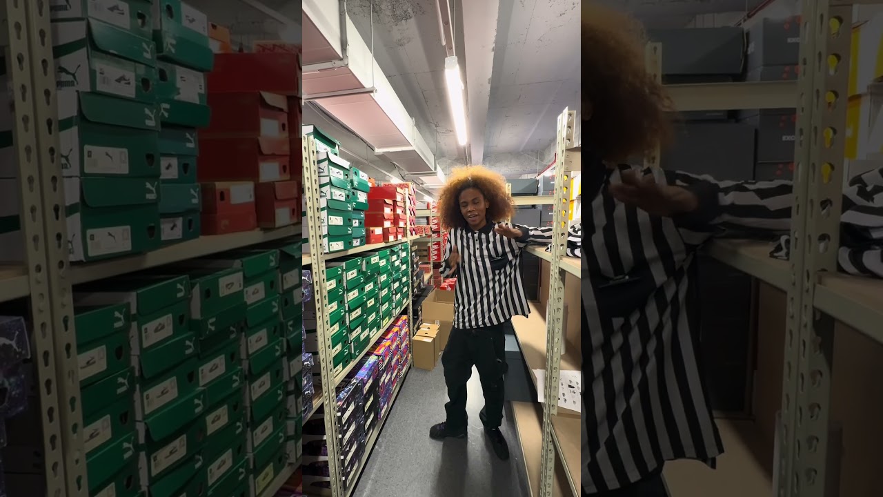 Footlocker Employees Felt 😂