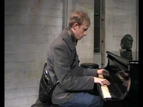 Piano crash in the National Theater, London