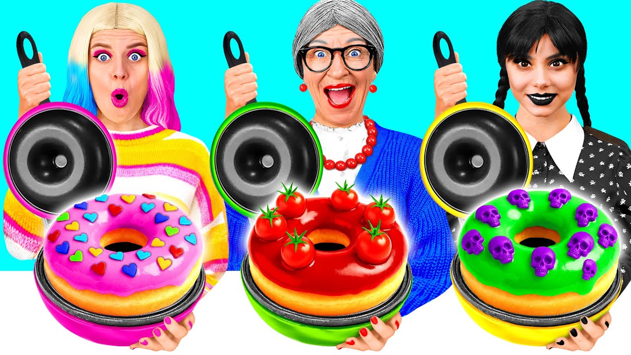 Wednesday vs Minha Vó No Desafio De Culinária | Batalha Comestível