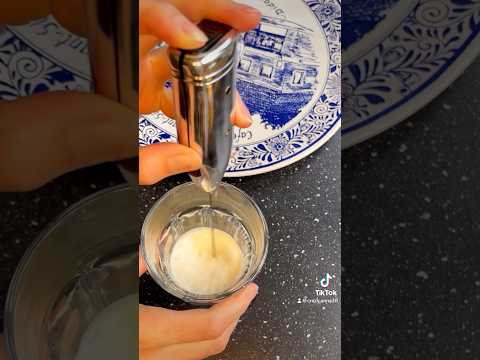 Видео: How to make Irish coffee in 2023 in 3 steps #coffeelover #christmas