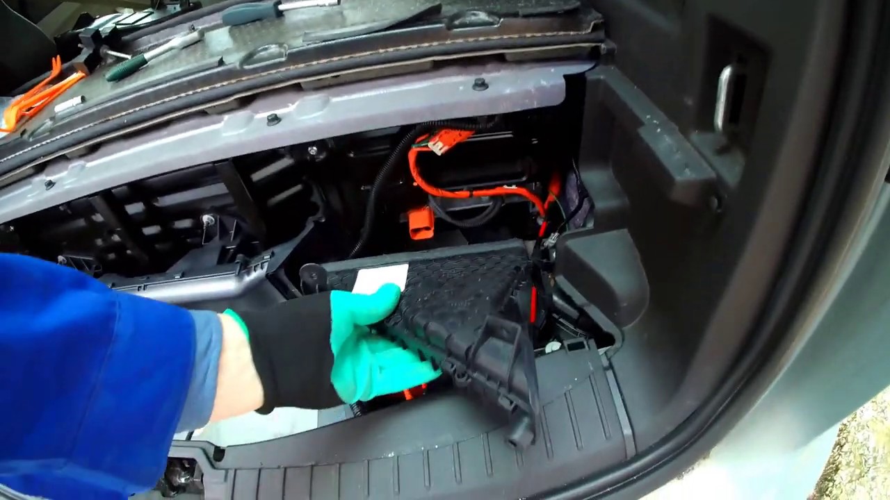 Ford C Max 12v Battery Replacement Youtube