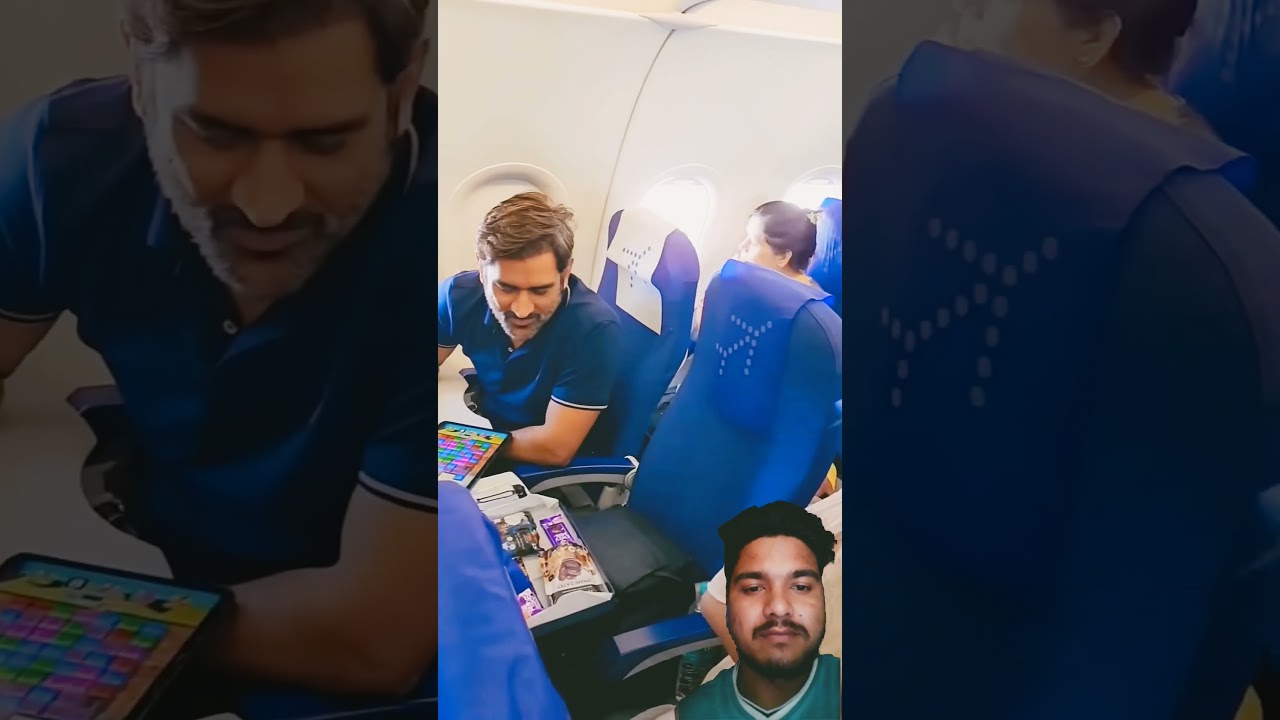 Lucky fan air hostess meet ms dhoni Ms dhoni playing candy crush 🥰🥰 