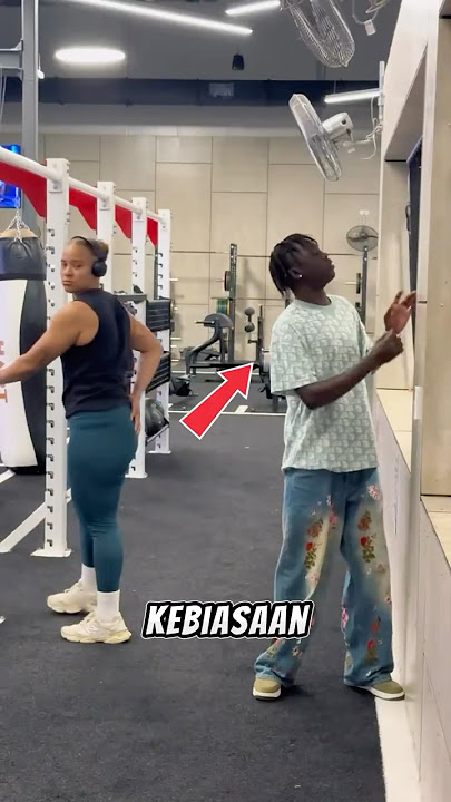 Prank merobek celana