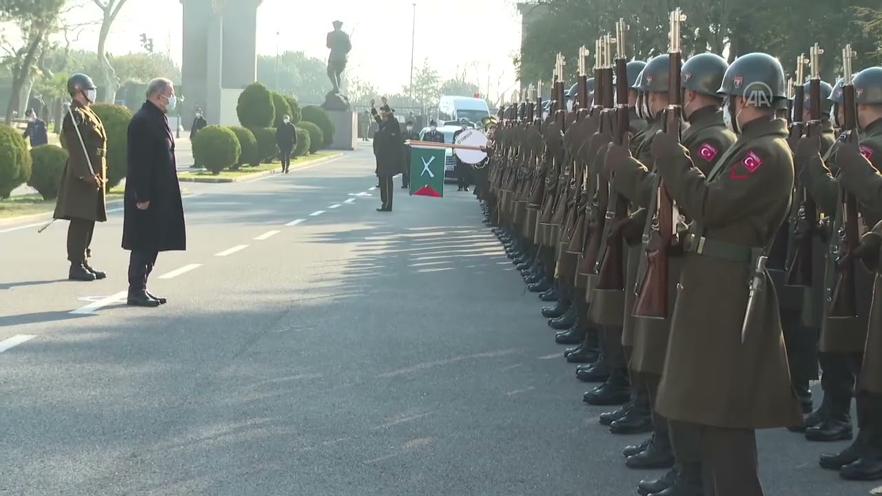 Milli Savunma Bakanı Hulusi Akar, 3  Kolordu Komutanlığını ziyaret etti
