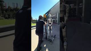 Unitree H2 | unboxing and transport to event location | Plan-net robot Slovenia