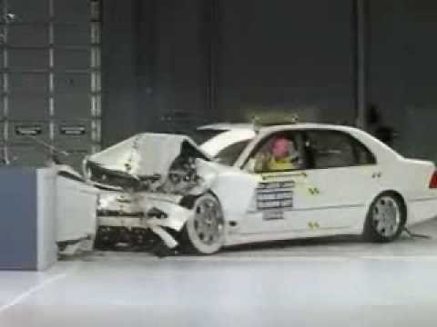 Crash Test 2001 - 2006 Lexus LS 430 / Toyota Celsior (Frontal Impact) "Naration" IIHS