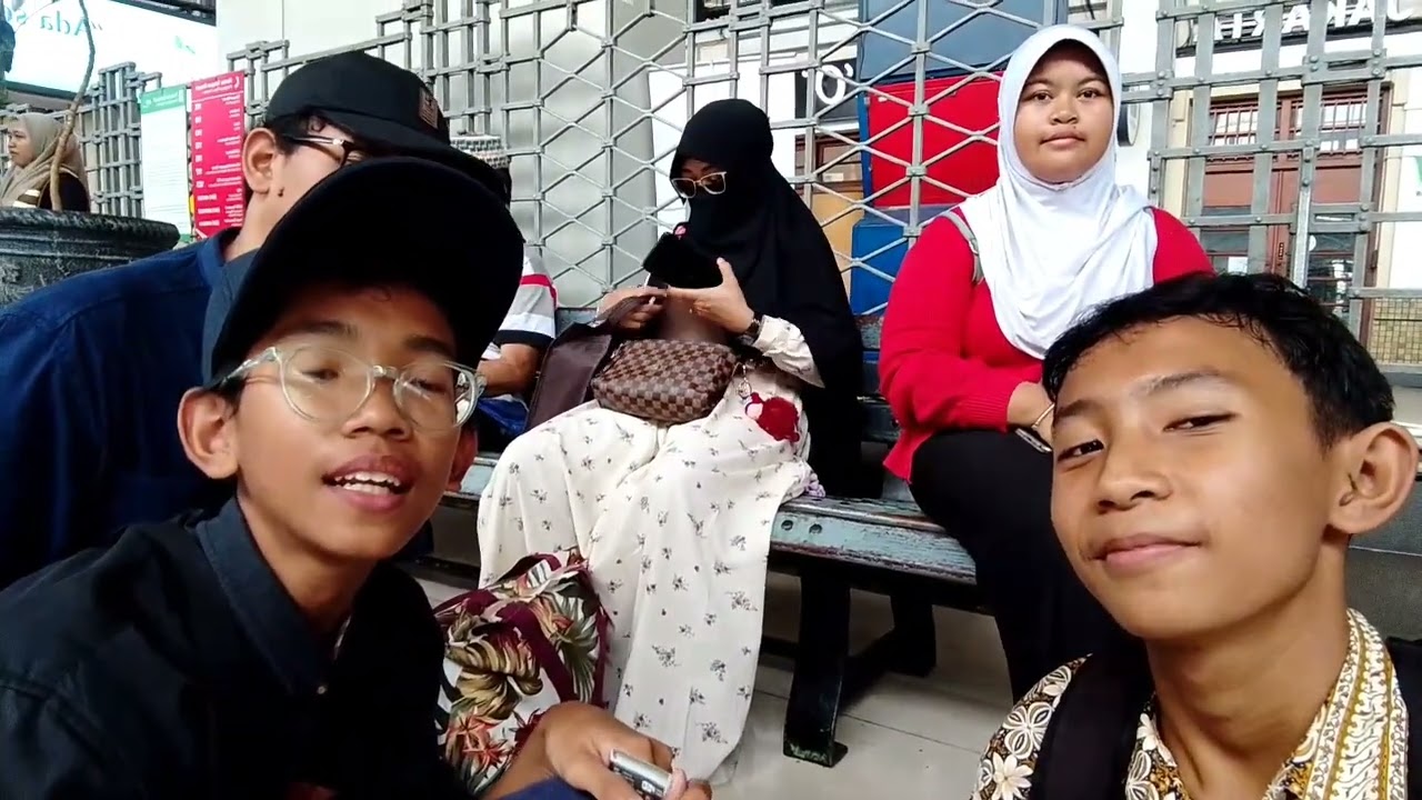 TUGAS VLOG KUNJUNGAN EDUKASI JELAJAH KOTA ( KELOMPOK HARIMAU) kls 8