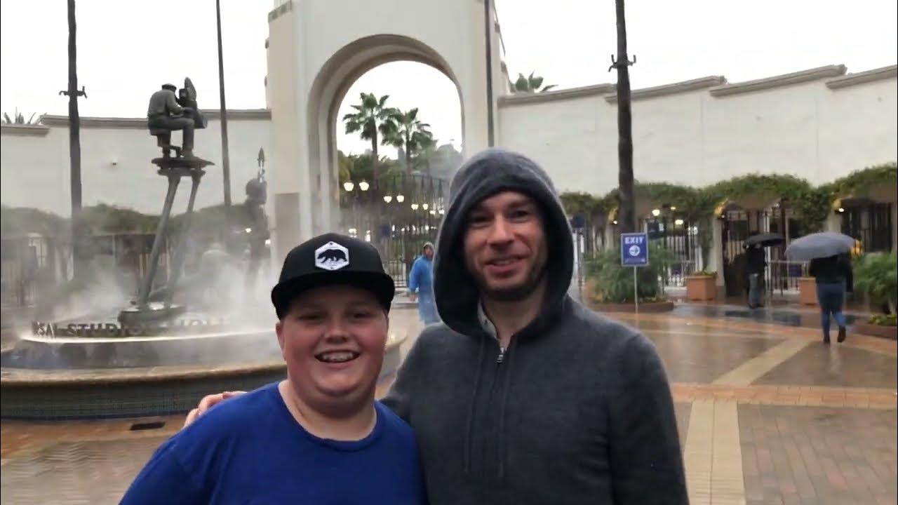 Finding Murr from impractical jokers at universal studios Hollywood