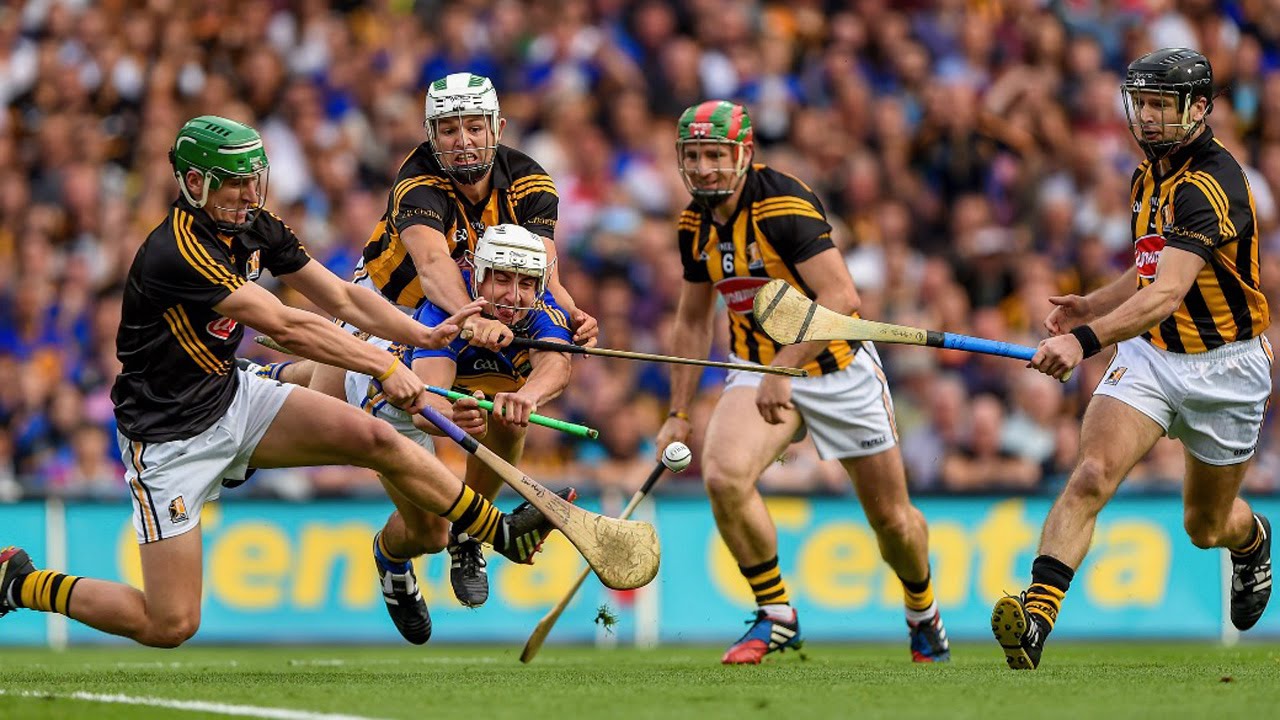 Ruth Medjber Meets Stephen McCarthy: Out of the Darkroom with Ruth Medjber