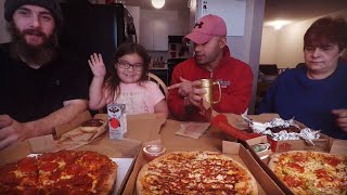 EATING PAPA JOHN’S PIZZA WITH FAMILY | MUKBANG