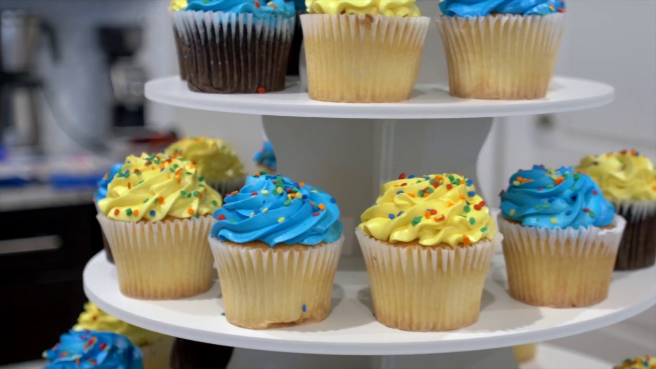 The Smart Baker  As seen on Shark Tank - Precut Baking Parchment, Cupcake  Stands & more