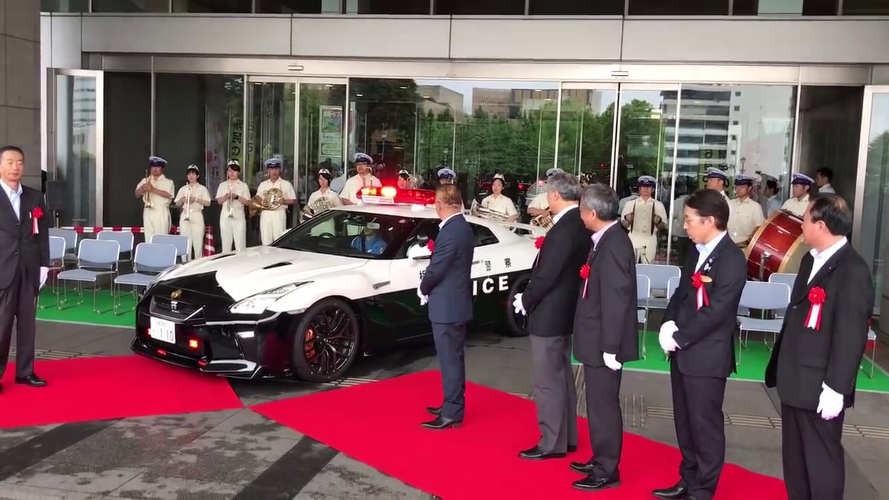 栃木県警察が日産GT-Rパトカーを初公開した「栃木県警察日産GT-R