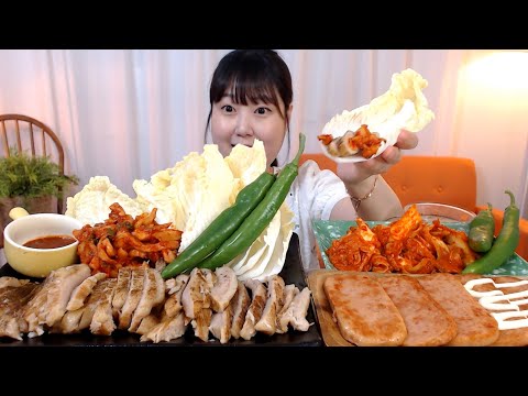 쫄깃 탱탱한 항정살수육 보쌈무김치 스팸 실비김치 먹방 <strong>Boiled</strong> Pork slices <strong>Spicy</strong> Kimchi Korean ssam kfood Mukbang
