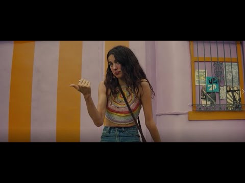 Margaret Qualley (Pussycat) Brad Pitt (Cliff Booth) Once Upon a Time in Hollywood