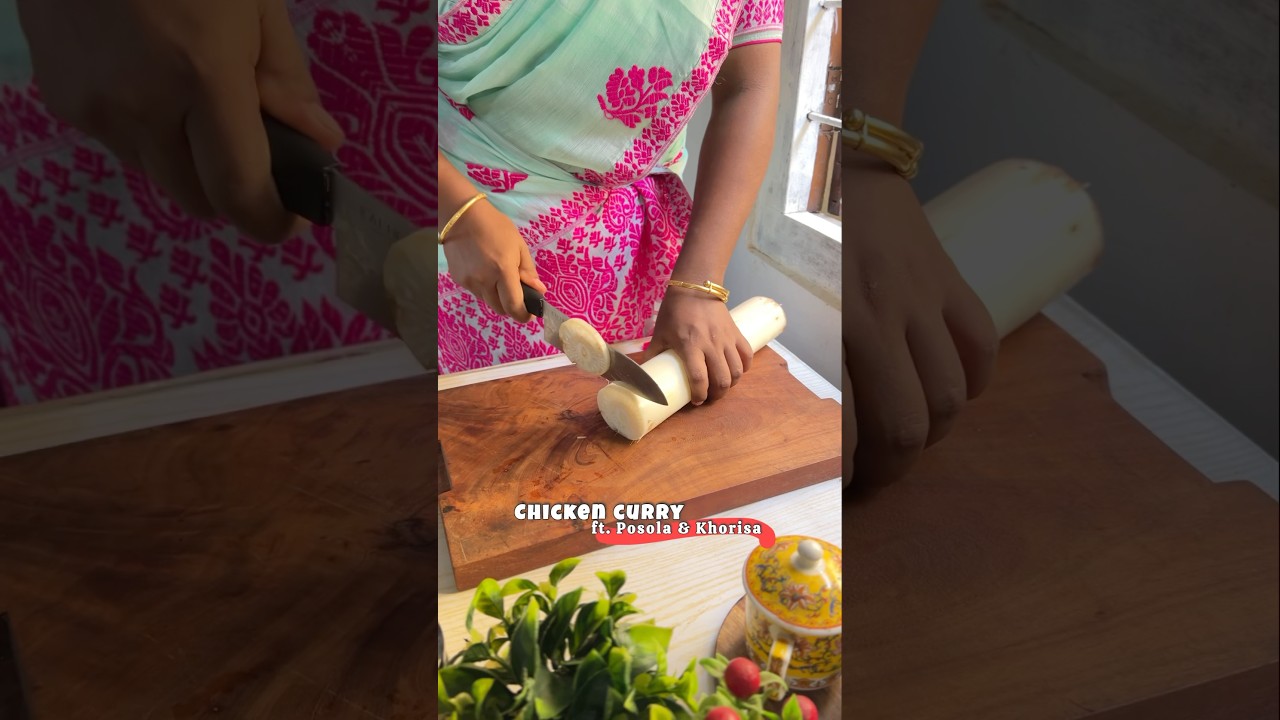 “Kosposola murgi” / Chicken with banana stem 