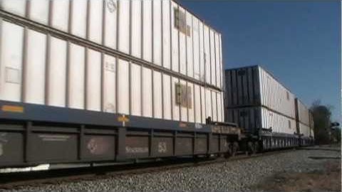 NS-Train-230-Intermodal-1-5-10.mpg