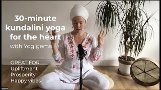 30 minute kundalini yoga to open the heart | Yogigems screenshot 5