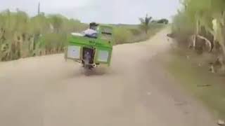 Balap motor pedagang bakso..