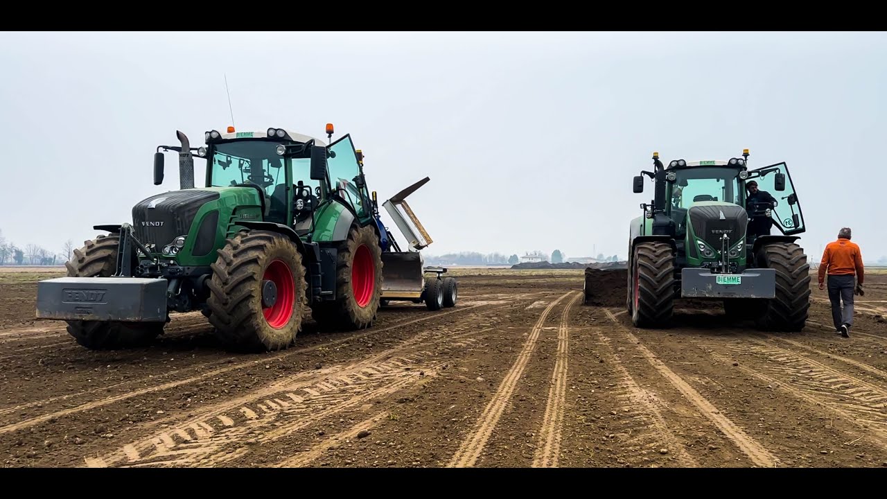 Livellamento terreno con Fendt 930 e 933 accoppiati a livelle Montefiori 5m | Biemme |