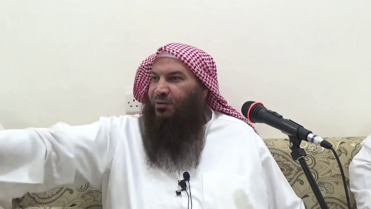 هل يجوز للموظف أن يقبل الهدايا ؟