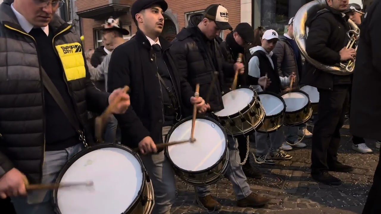 CARNAVAL DE BINCHE 2025 - BATTERIE BRULEZ -  QUAND M’ GRAND MÈRE