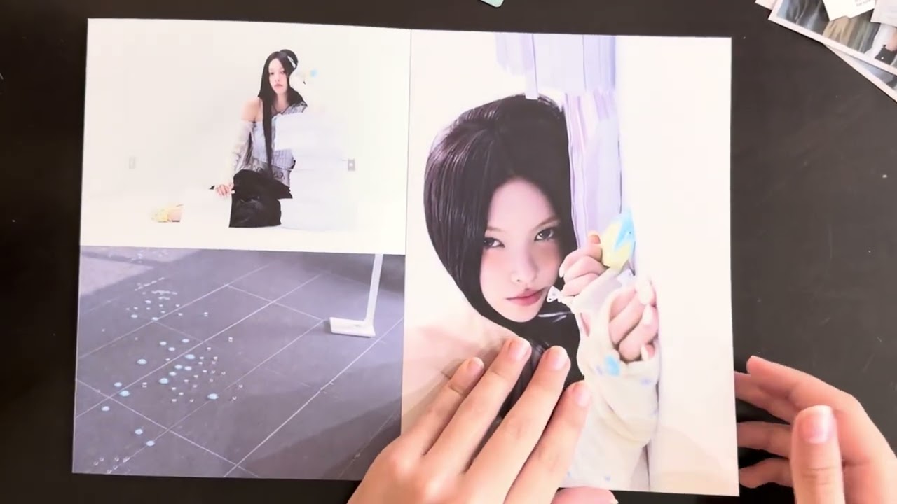 Opening the I’m not cute anymore album by Illit!!!🩵