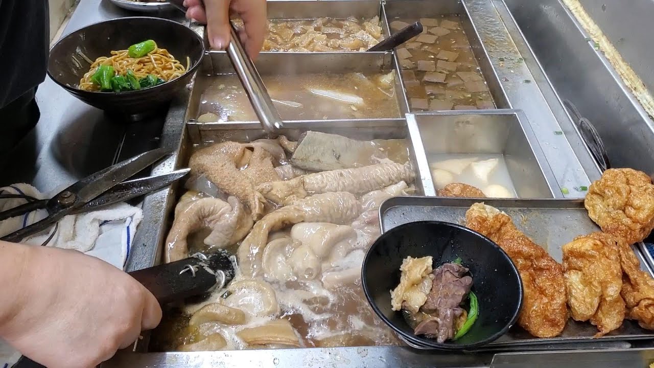 #九記牛什粉麵  又平又靚又好食  新鮮#牛雜 必食#煎魚餅  #香港 #灣仔 #鵝頸橋街市 #HongKongStreetfood #WanChai #BeefOffal #fishcake