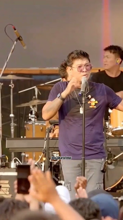 Kangen Band - Penantian yang tertunda, Perform di Lapangan Bukit Ngalangkang, Kalimantan Selatan