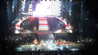 Taylor Swift - Holy Ground (The Red Tour in Manila 2014)