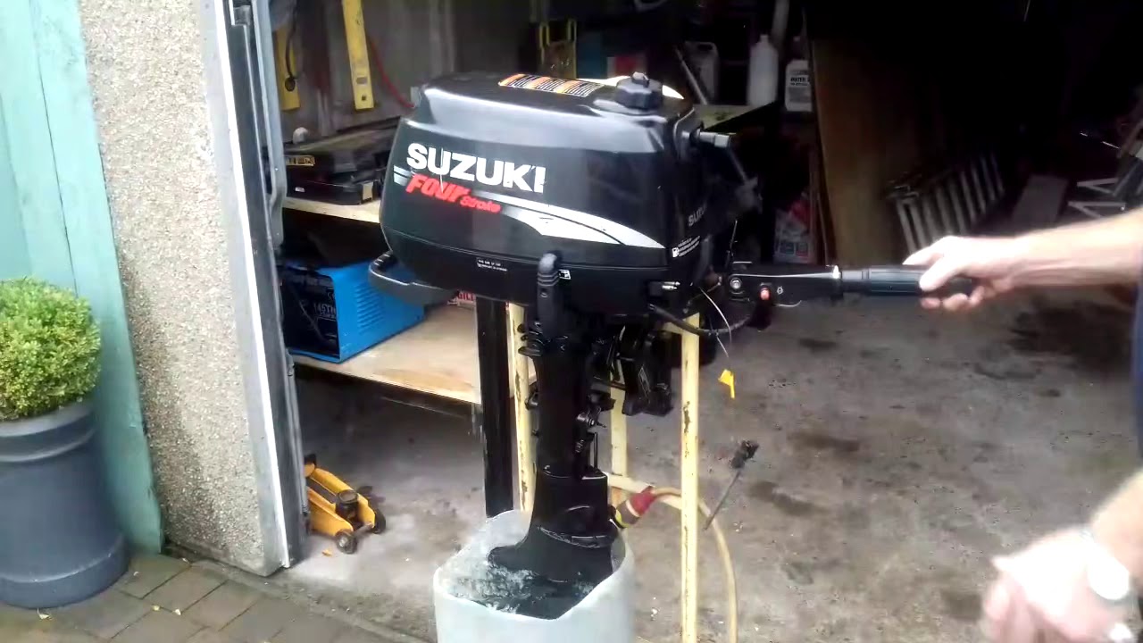 Suzuki 4hp outboard - YouTube