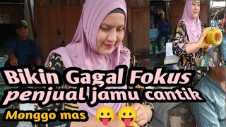 VIRAL PENJUAL JAMU CANTIK SEKALI