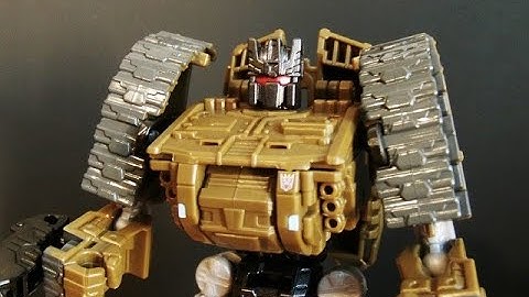 Transformers Combiner Wars Deluxe Class BRAWL Review!