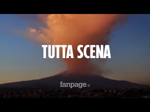 Lo show dell'Etna spaventa l'Italia. Ma l'Ingv rassicura: “Nessun rischio, tutto normale” Episode cover